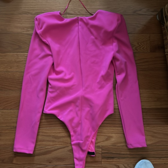 BRAND NEW size small Zara HOT PINK bodysuit with shoulder pads - Picture 5 of 5